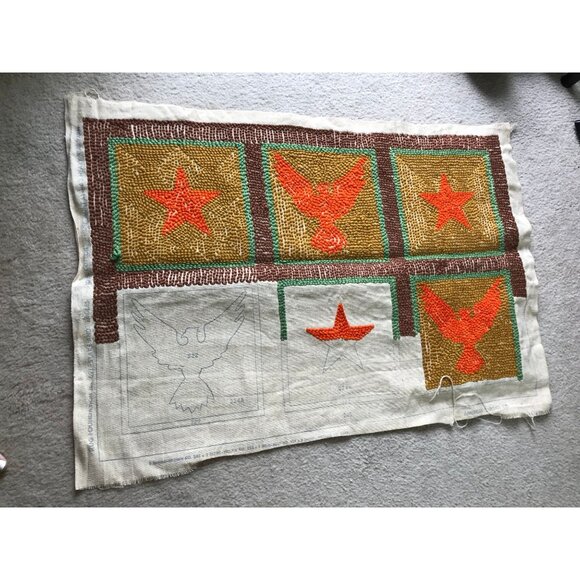 Vtg 1970's Handmade Punch Needle Wall Hanging Stars And Eagles Pattern 24" x 36" - Picture 7 of 10